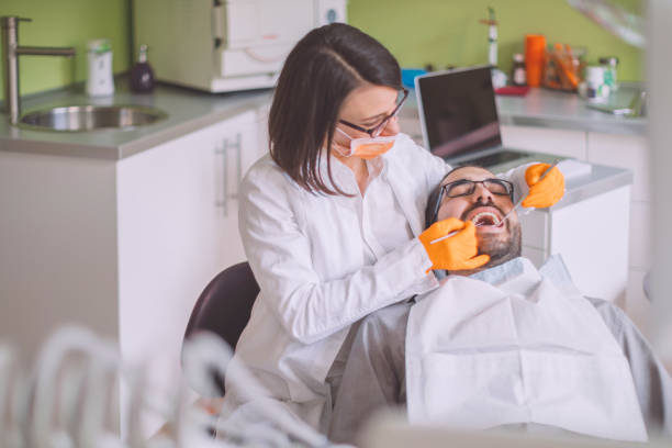 Best Emergency Tooth Extraction  in Swanton, OH